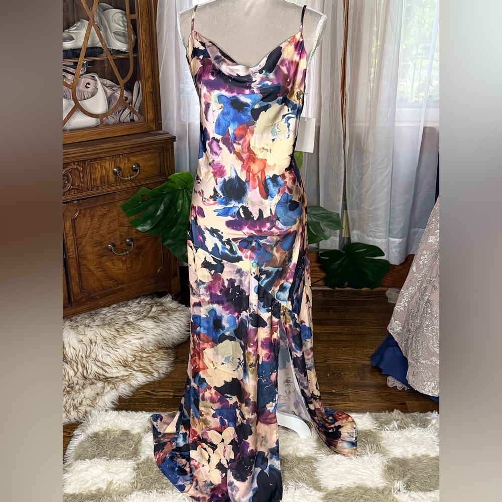 Chelsea 28 Floral Print Satin Maxi Dress